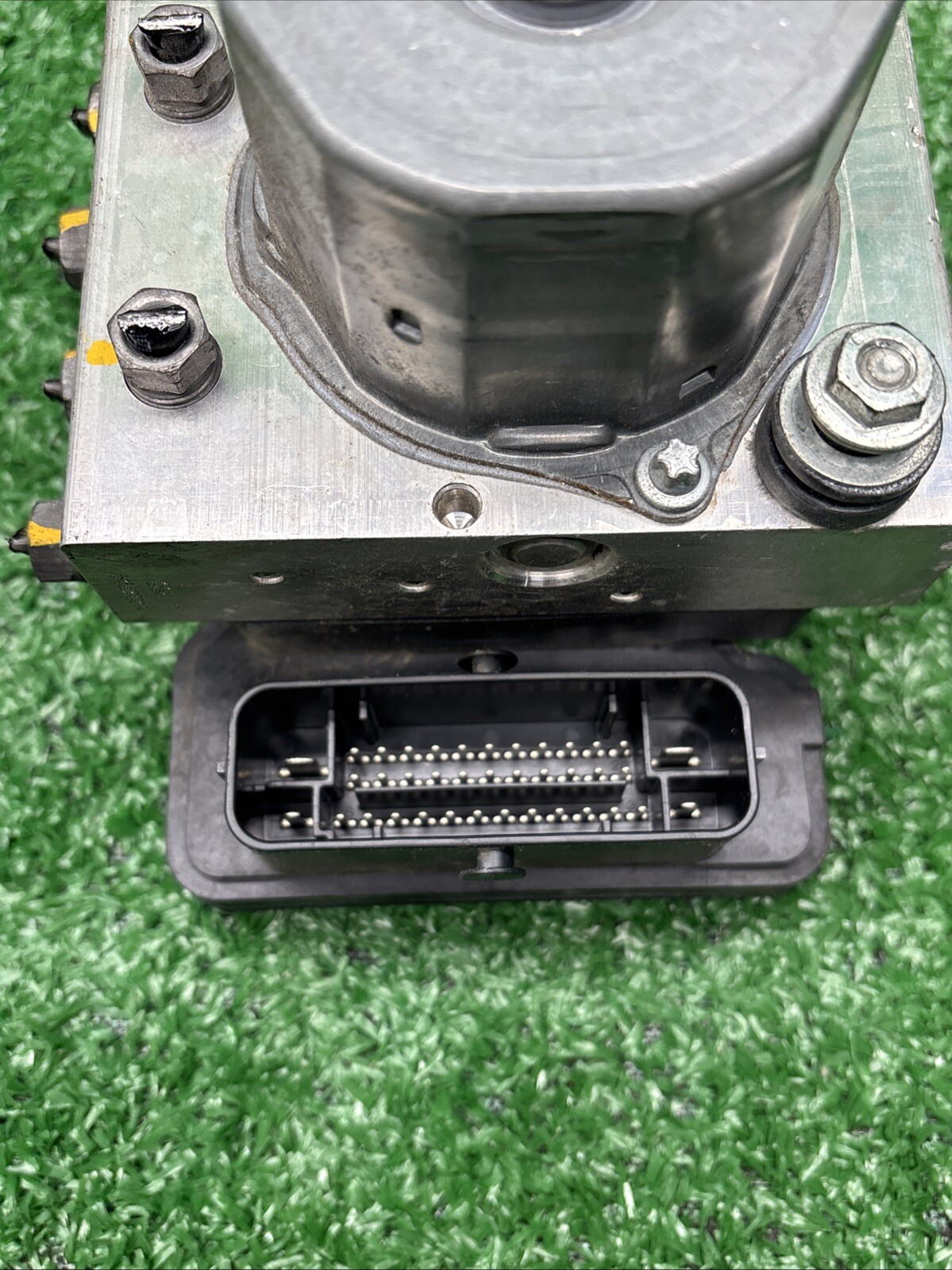 14-16 Maserati Ghibli Quattroporte ABS Anti Lock Brake Pump Module OEM