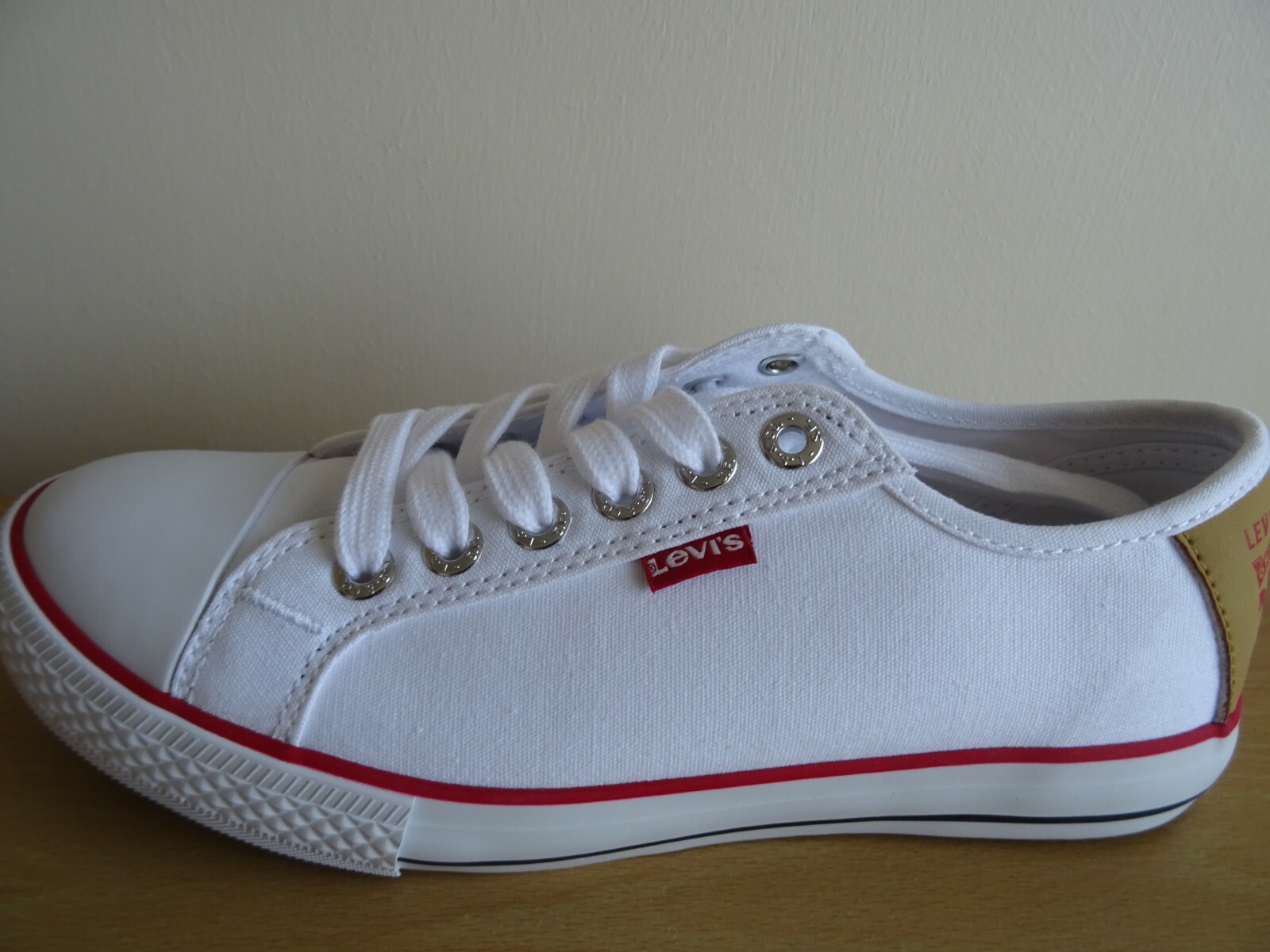 Levi Buck Patch Lady womens trainers 