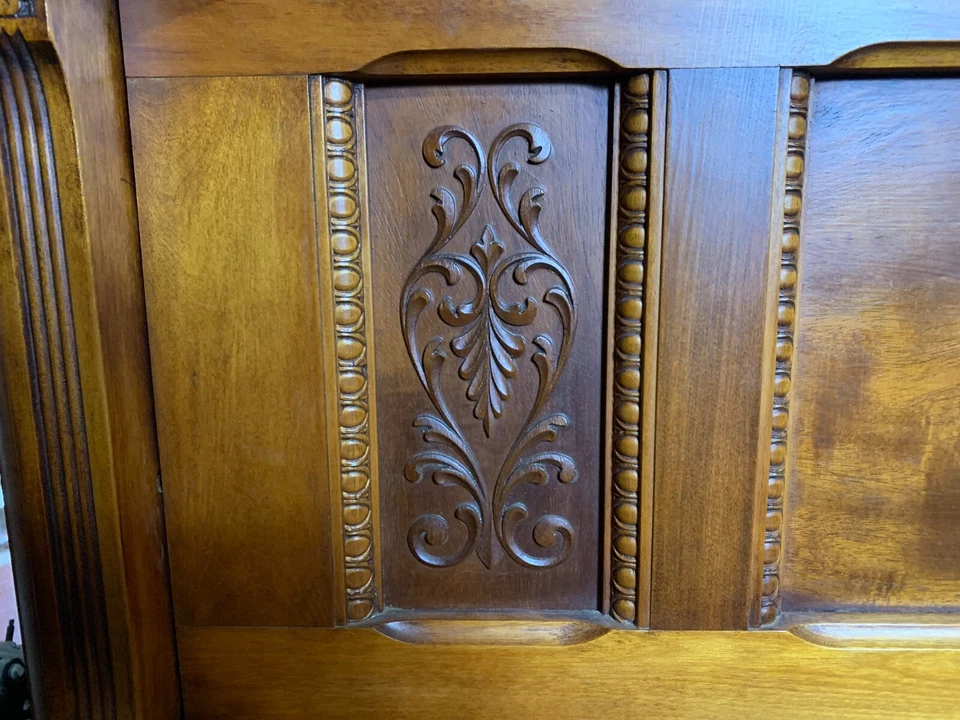 AM679 Antique Bell Organs and Piano Co. Pump Organ Guelph Ontario ON - Image 2 of 4