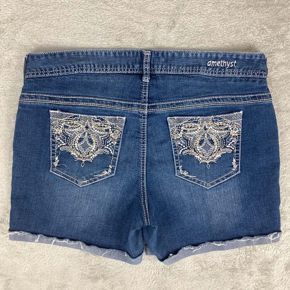 Amethyst Jeans Denim Shorts Women's Size 13 Embroidered Pockets Casual - Image 2 of 4