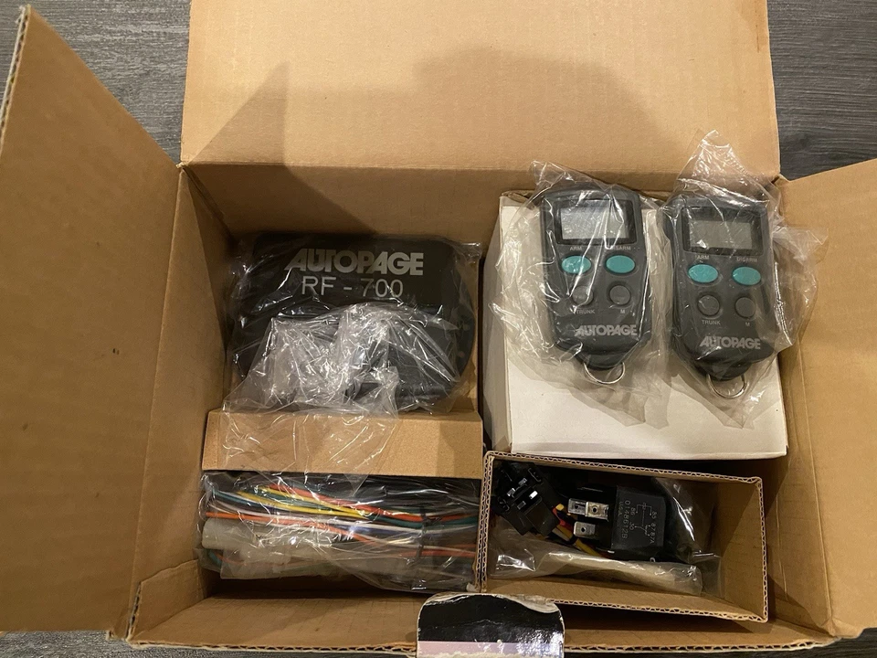 (Rare) Autopage RF-700LCD Car Alarm System,  (Brand New) - (2) XT-64 Remotes - Image 3 of 4