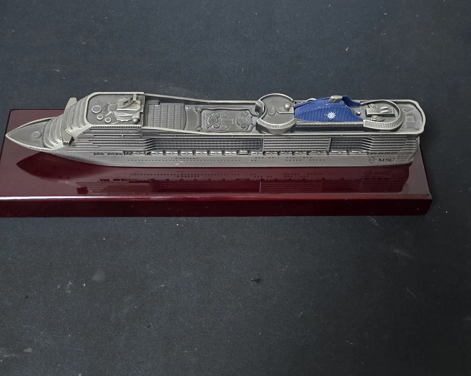 Msc Preziosa KreuzfahrtschiffFertiges Modell,Mit holzsockel, Stand - Bild 2 von 4
