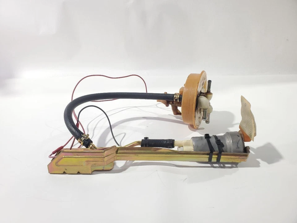 Nissan 240SX 1995 OEM 2,4 L bomba de combustible  Foto 4 de 4