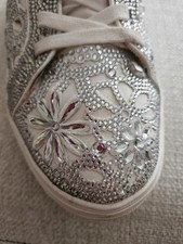 Betsey Johnson SB-REILY Rhinestone Floral Sneakers Women's Size 11M Silver White