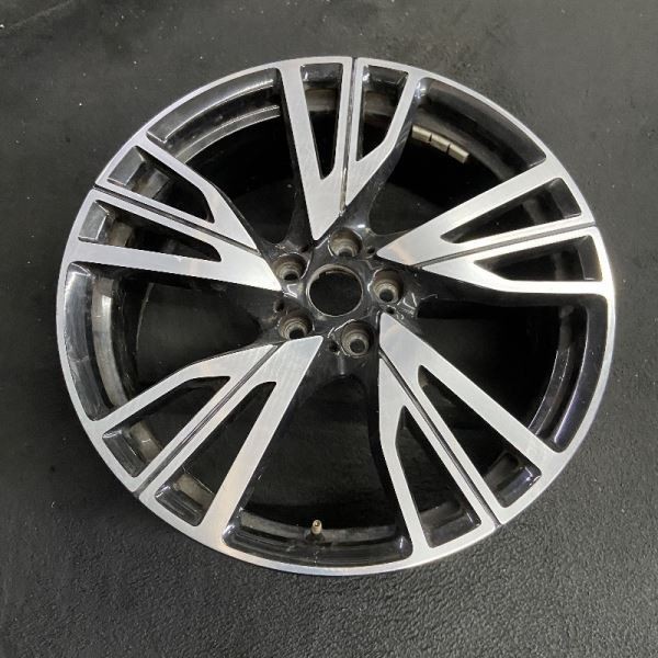BMW i8 2014-2017 Front Right Wheel Black P/N 56086201