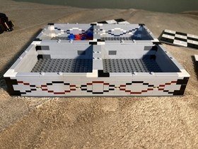 Lego Chess Set 40174 99.9% Complete No Manual or Box Good Condition