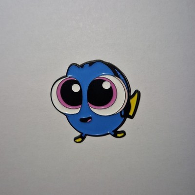 Emaille Metall Pin Anstecker Zubehör Disney Pixar Findet Nemo Baby Dorie süßer Fisch 