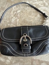 Coach Soho Black Leather Buckle Wristlet Clutch Vintage Y2K Purse Bag