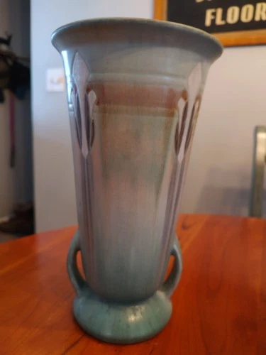 Roseville "Monticello" Vase 565-10