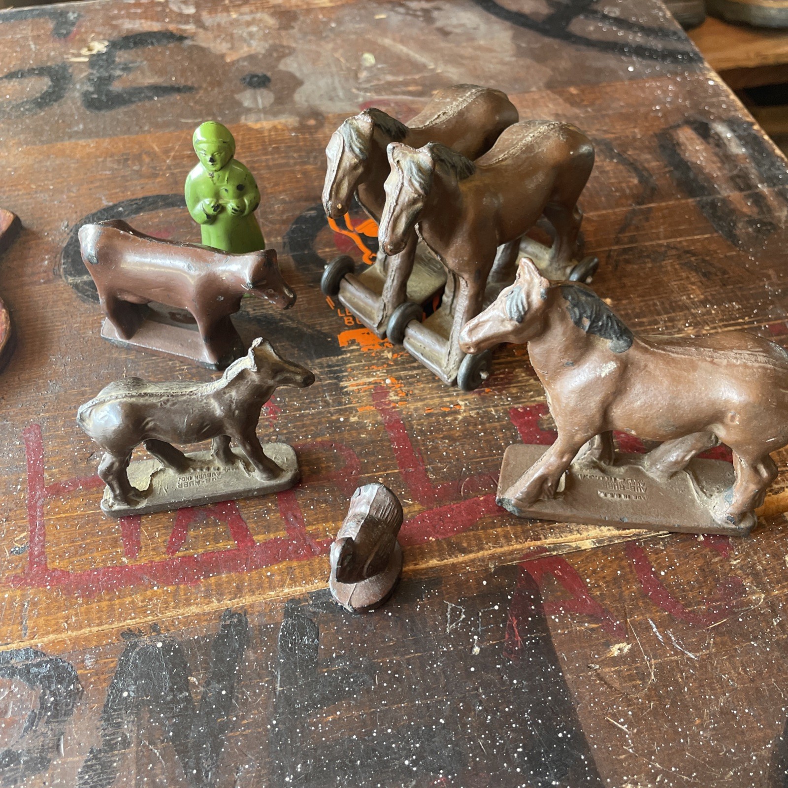 Vintage Auburn Rubber Corp Team Draft Horses Farm Animals Lot Made in USA