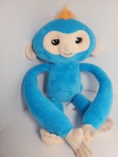 Fingerlings Hugs Interactive BORIS Blue Talking Stuffed Plush Monkey WowWee 2018