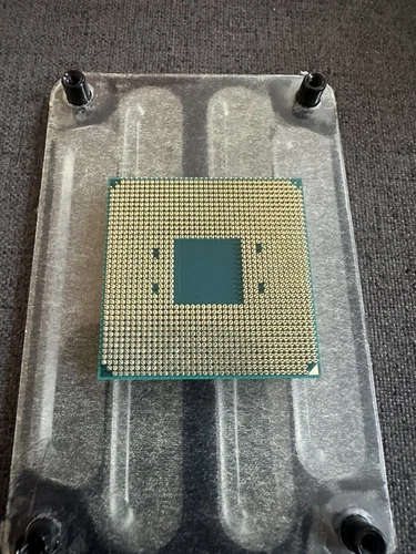 AMD Ryzen 5 1600 65W AM4 - 3.60GHz Hexa-Core CPU Processor with OEM Heatsink/Fan - Picture 2 of 5