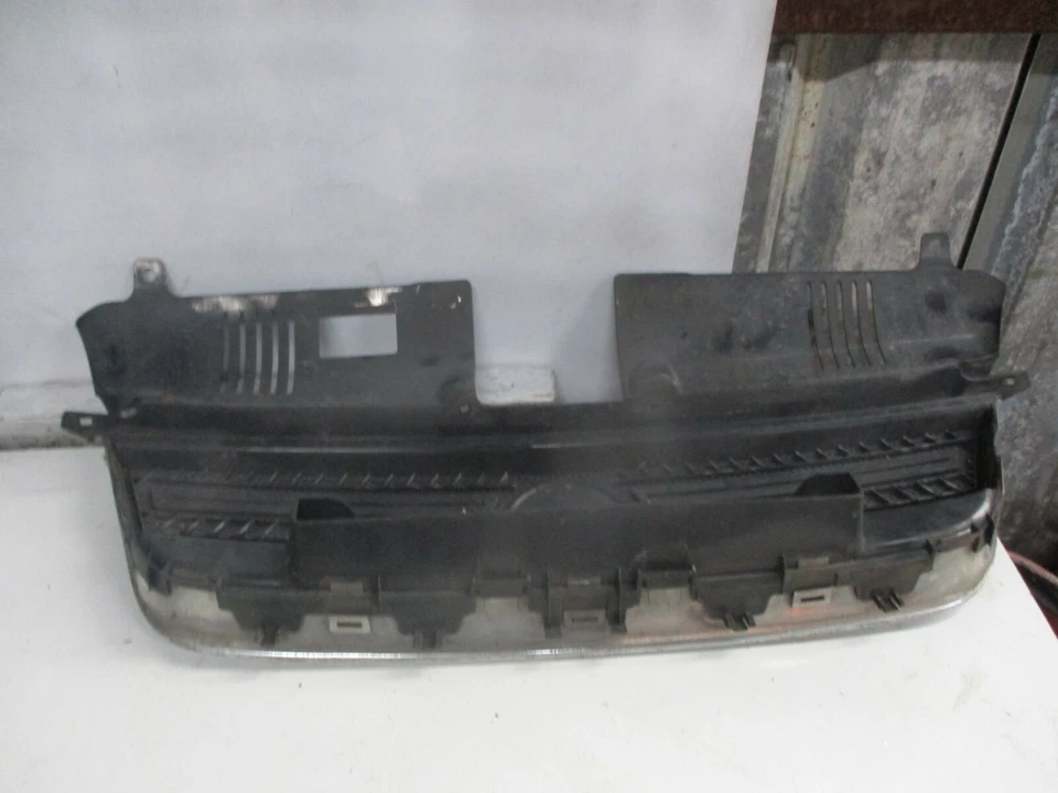 Parrilla delantera Fiat Idea MPV 2005 moldura central 735357980 Foto 3 de 4