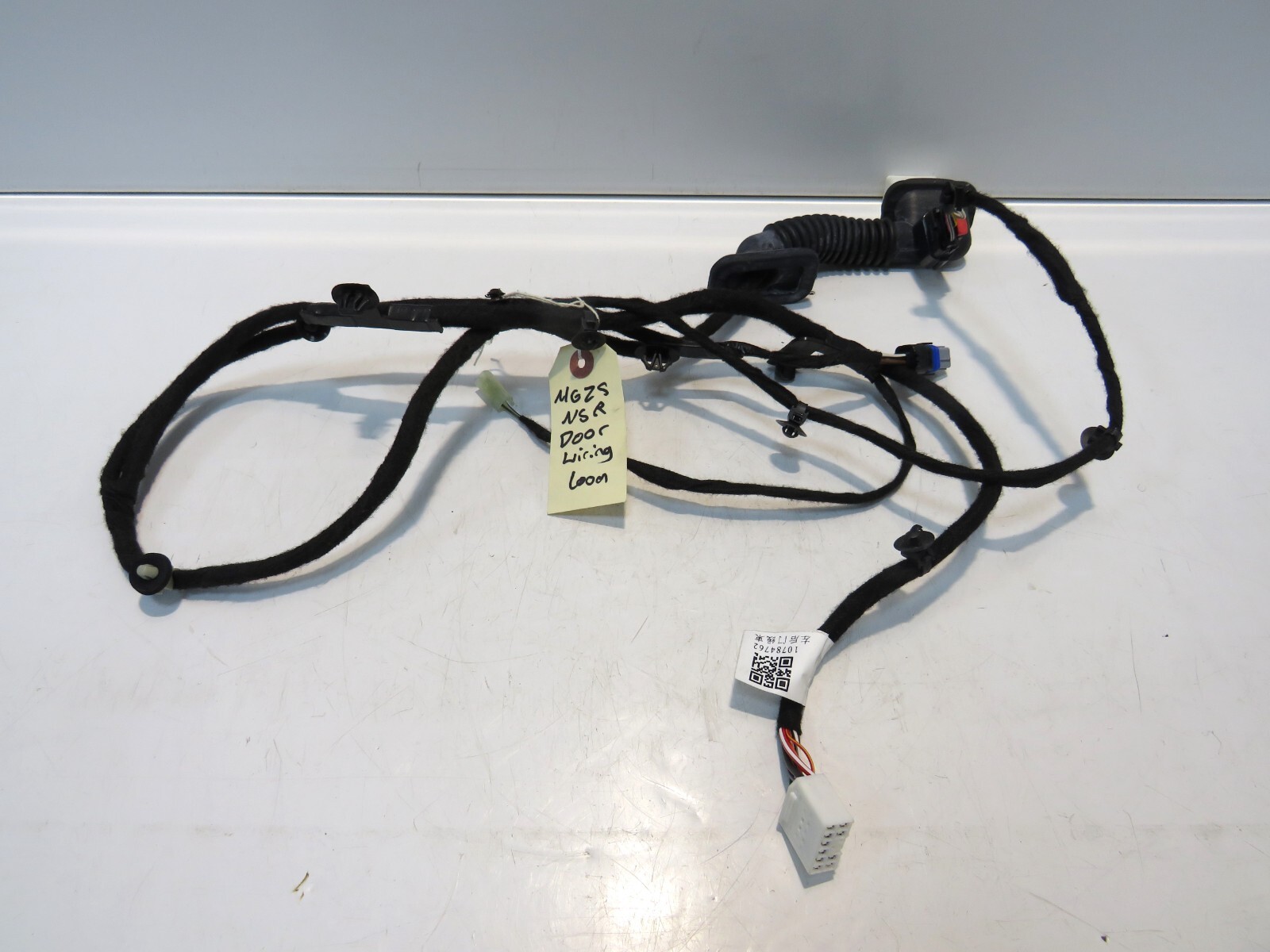 MG ZS EV 2019-21 Left Rear Door Wiring Loom 10784762 Q0168 NEARSIDE