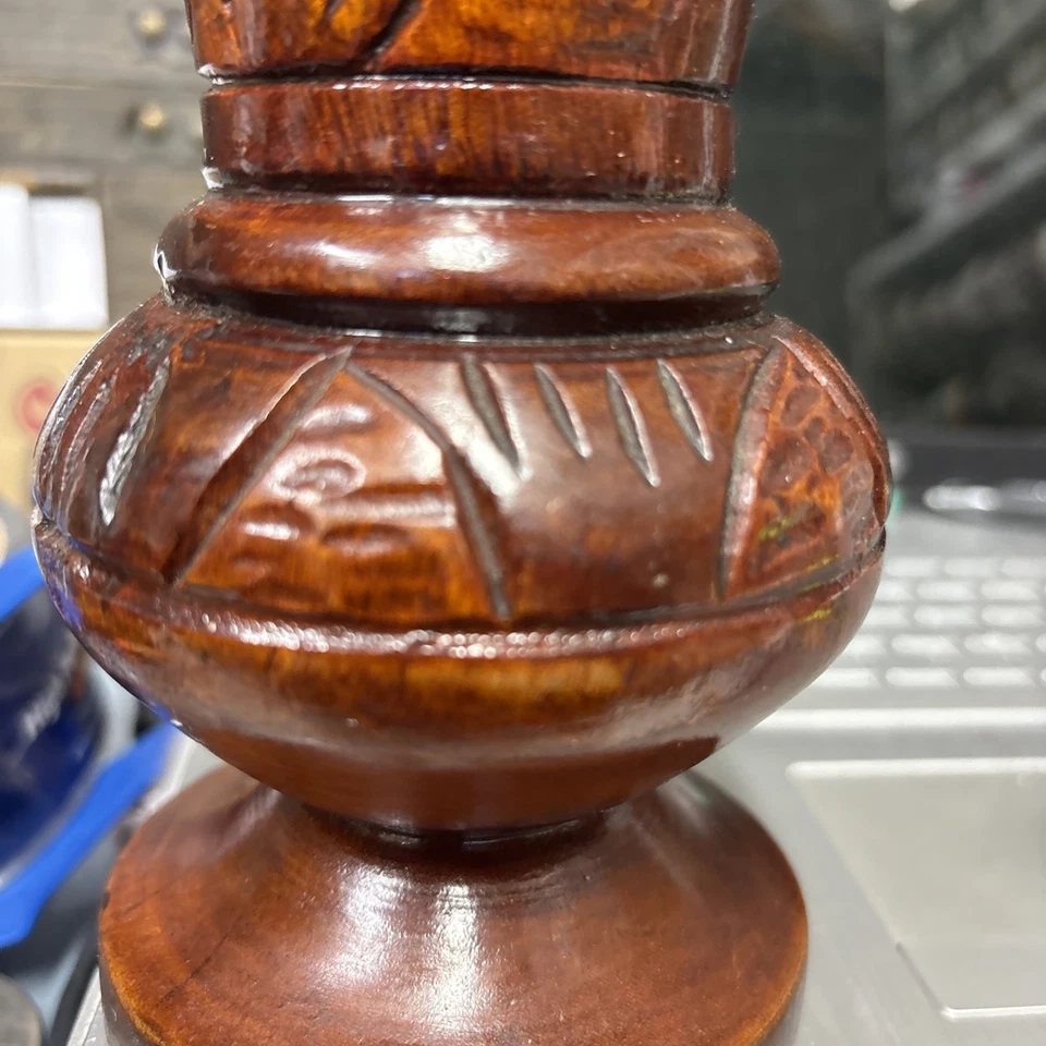 Hermoso jarrón de madera floral estilo boho tiki arte popular tallado/torneado a mano vintage Foto 4 de 4