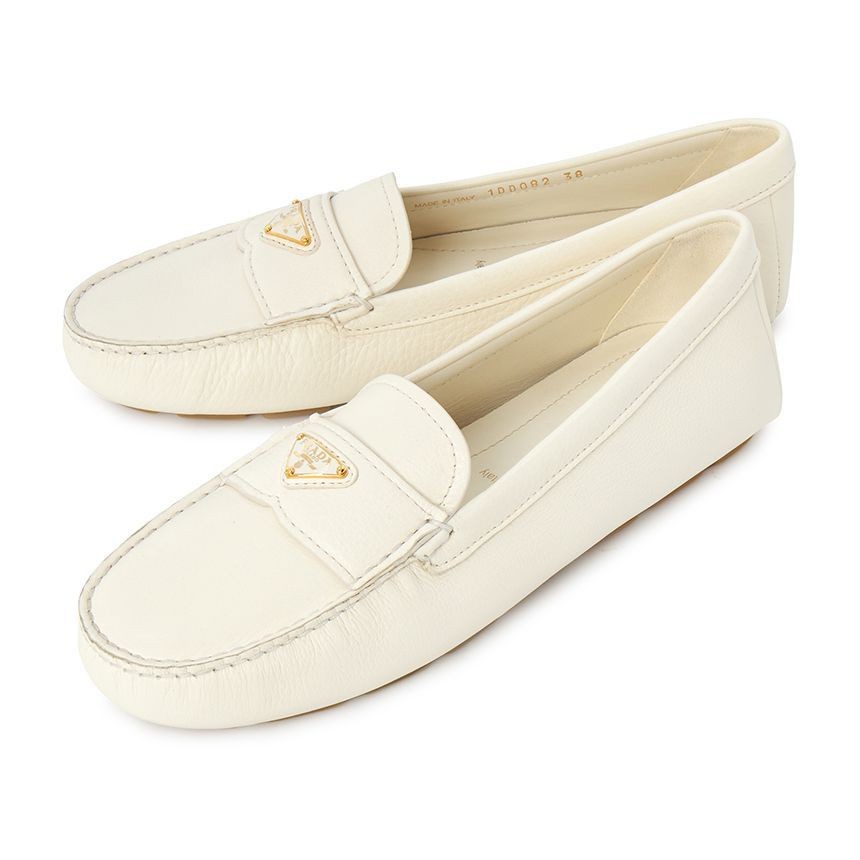 靴 PRADA Driving Shoes Loafer Beige Suede driving shoes in beige - Prada | Mytheresa