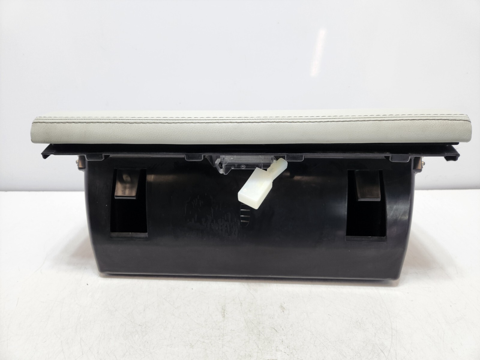 ✅ 03-08 OEM Maserati Quattroporte M139 Glove Box Storage Compartment Gray Assy