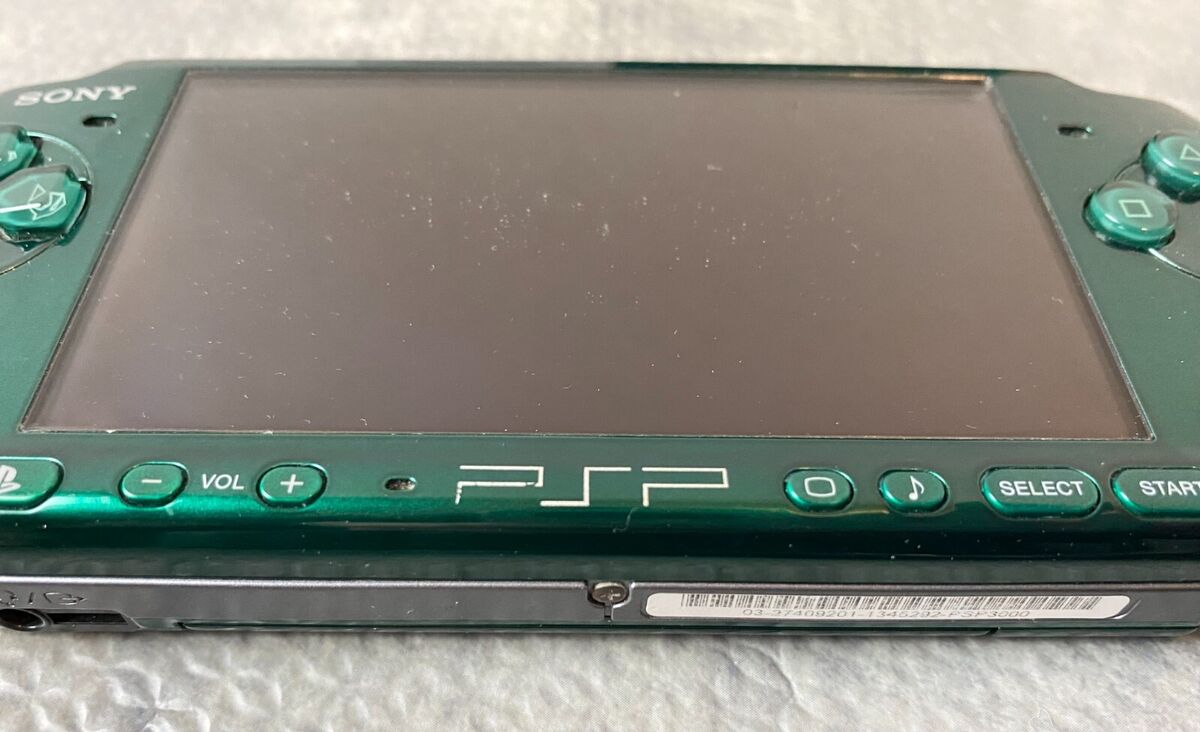 SONY PSP Playstation Portable Spirited Green PSP-3000SG SONY PSP Playstation Portable Spirited Green PSP-3000SG