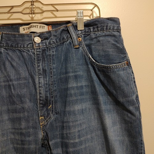 Levis 505 Men's 36x30 Straight Fit Medium Wash Straight Leg blue jeans Red Tag - Picture 4 of 19