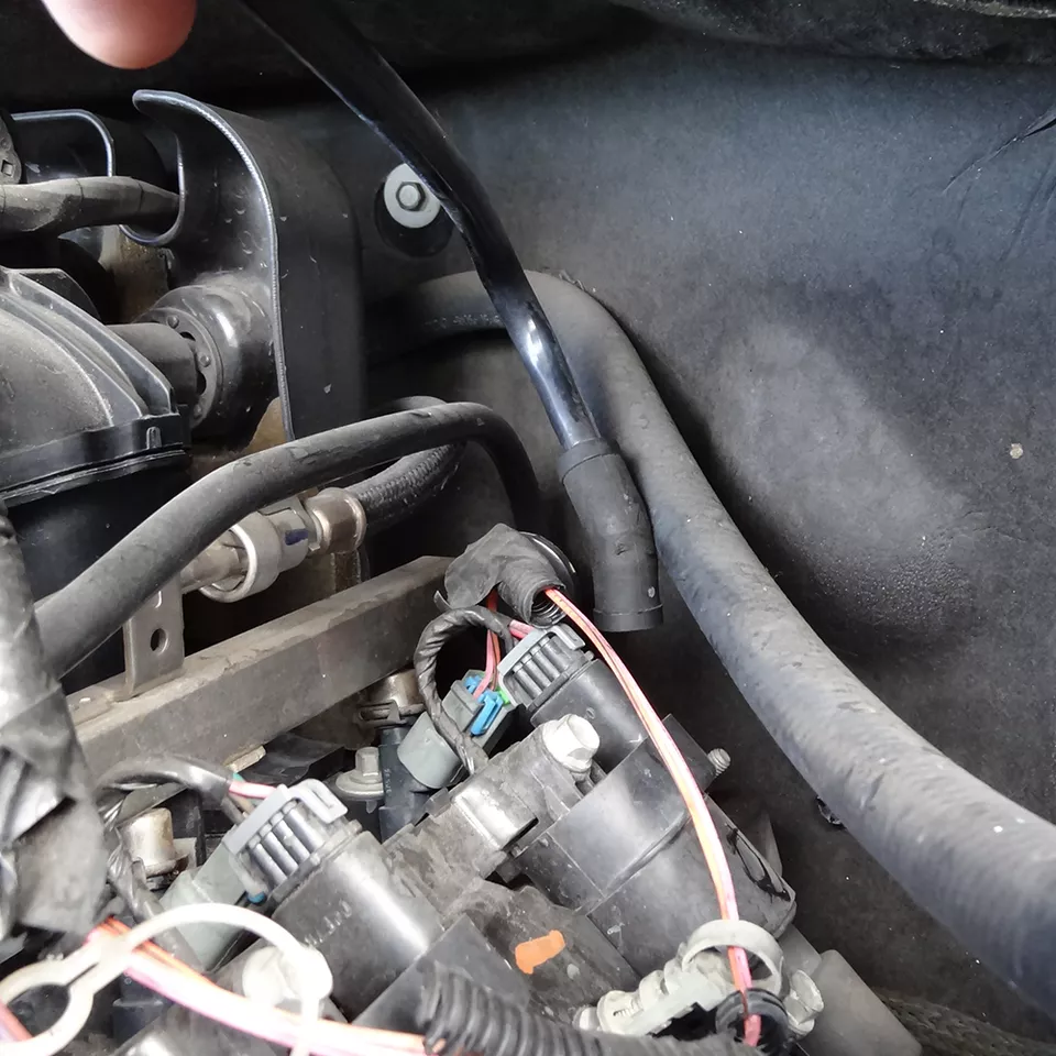 Mangueras trenzadas de lata de captura de aceite UPR genuinas para 97-13 GM 4,8 5,3 6,0 6,2 LS Foto 4 de 4