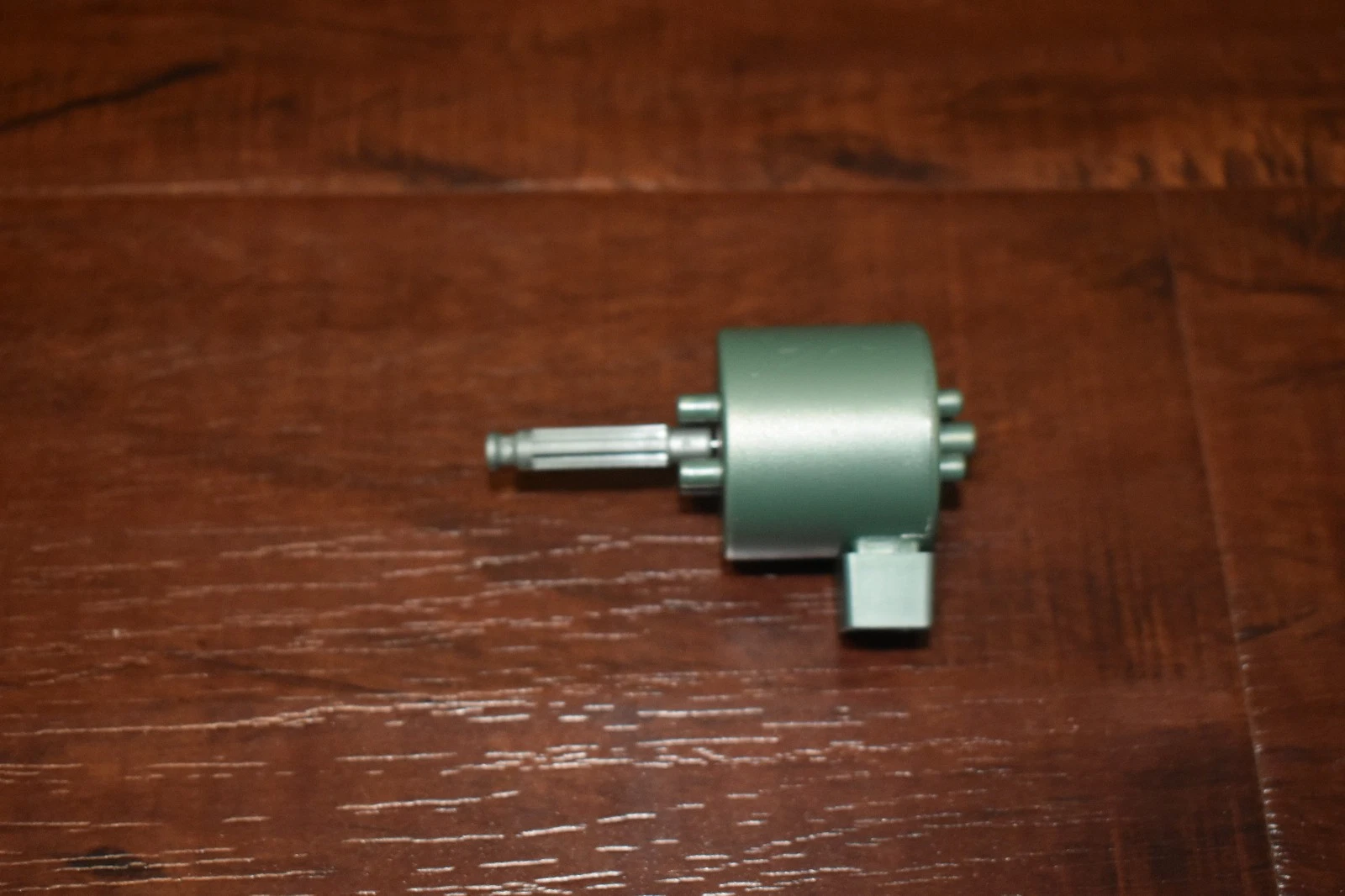 Green Solar Motor W/ Shaft