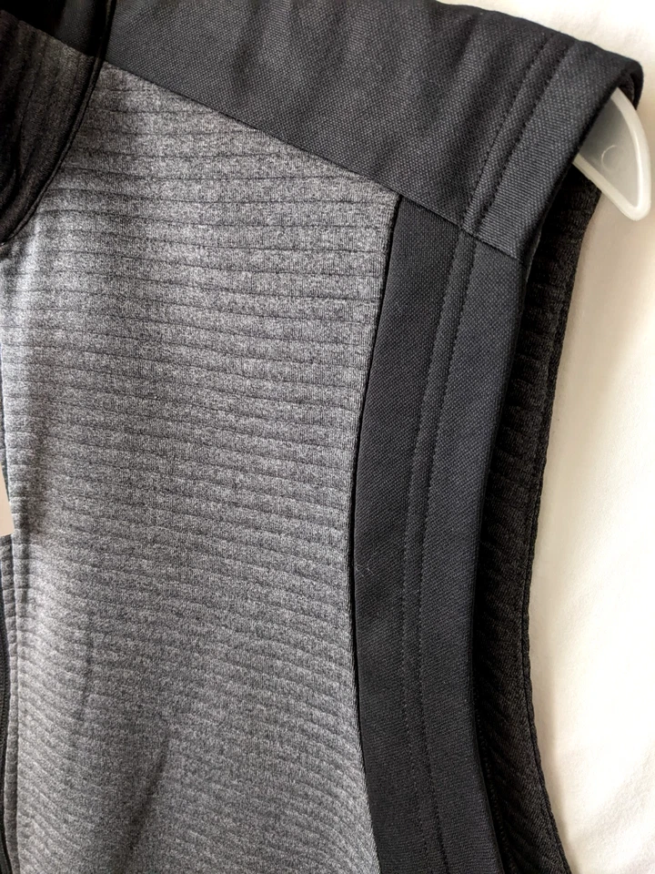 Grand Slam, Full Zip Men's Vest size XL ,, Charcoal Grey Black, Zip Pockets NWT - Image 3 of 4