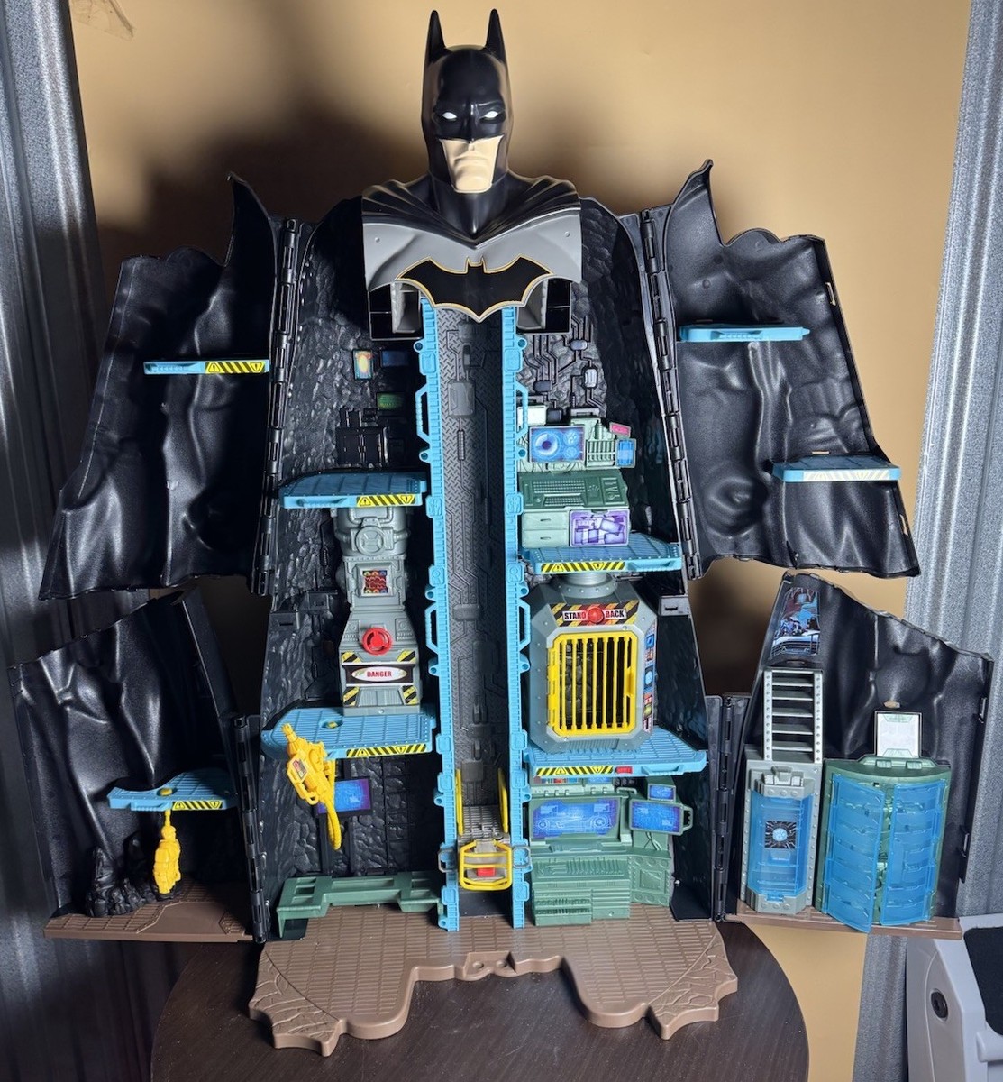 Batcave Giant Transforming Playset 33”Tall DC Comics Batman Bat