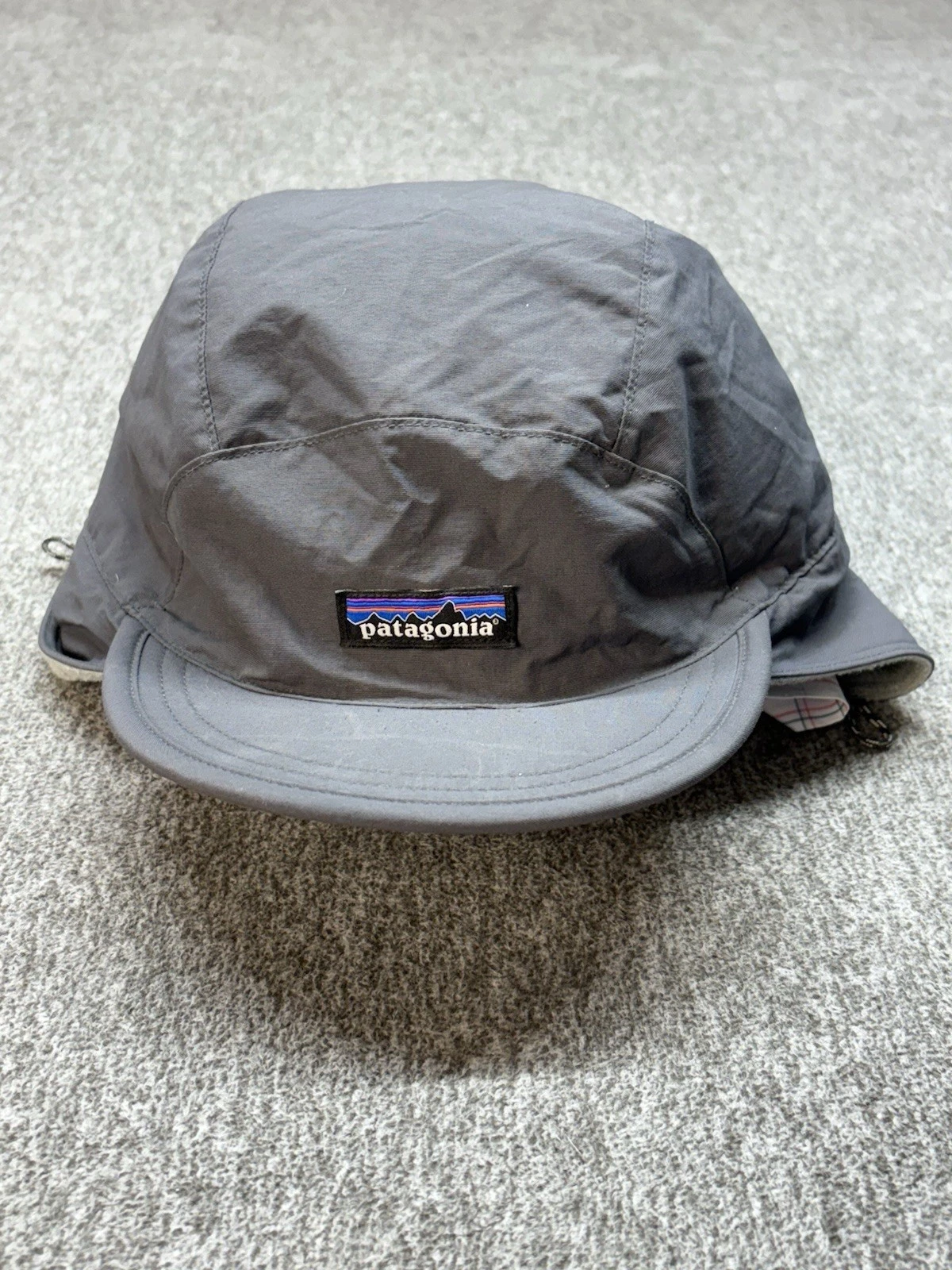Patagonia Mens Medium Shelled Synchilla Duckbill Cap Winter Hat Snow Ski Gray
Opens in a new window