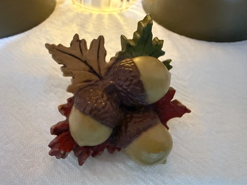 Vintage Acorn Oak Leaves brooch