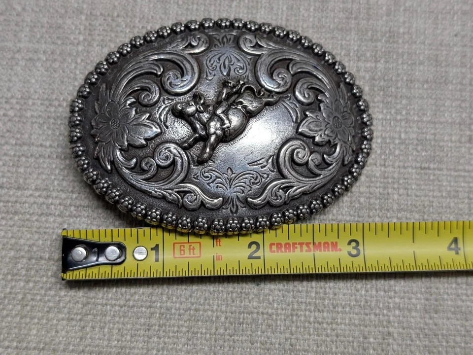 Vintage NOCONA Hebilla Cinturón BULL RIDER Metal Acero Western Vaquero RODEO Grabado Foto 4 de 4