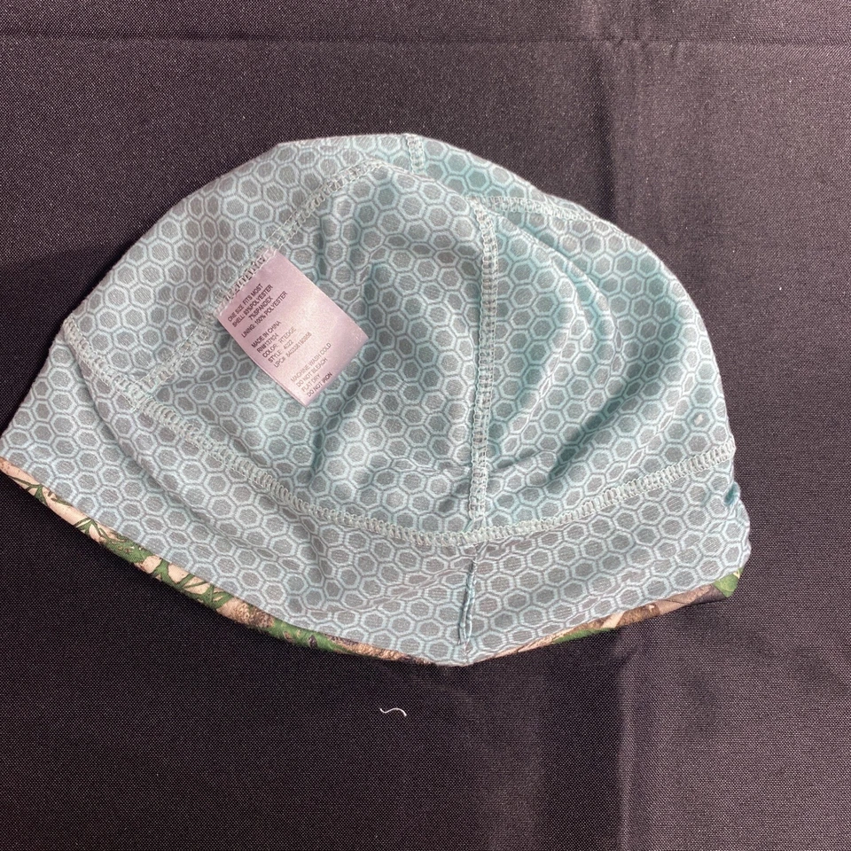 Realtree Edge Ladies stocking cap hat hunting beanie One size fits all - Image 3 of 4