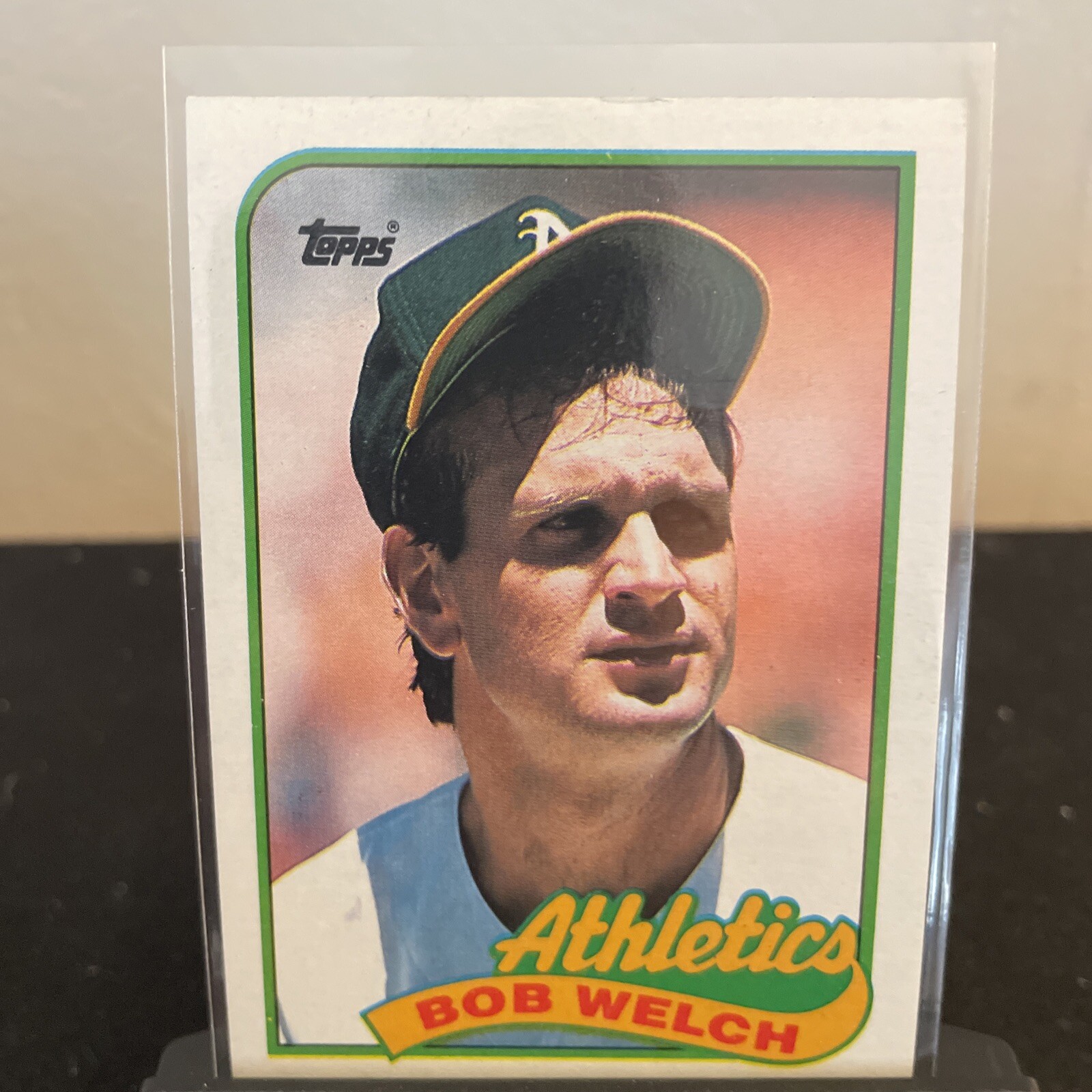 1989-topps-bob-welch-605-error-missing-title-above-stats-baseball-card