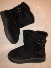 GARANIMALS TODDLER GIRLS BOOTS SIZE 4, heart buckle, faux fur lined