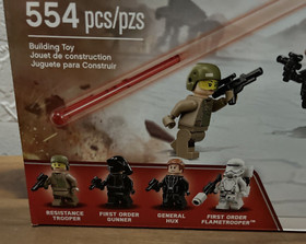 New- Sealed , Lego Star Wars 75177 First Order Heavy Scout Walker Retired