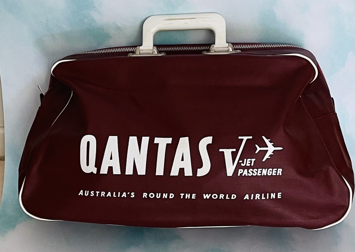 QANTAS Airlines Cabin Bag Maroon V-Jet Passenger Excellent
