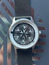 Orologio automatico Humism Kinetic Art cinturino rete zaffiro quadrante geometrico 39 mm