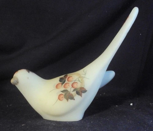Fenton glass bird Custard satin Winterberry artist signed D Anderson