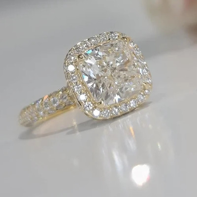 3.80Ct Cushion-Cut EF/VS1 Lab Grown Diamond Halo Wedding Ring 14k Yellow Gold