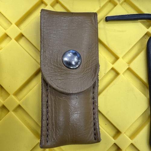 FRENCH MAS 36 & 49/56 RIFLE CLEANING Leather POUCH - Picture 4 of 7