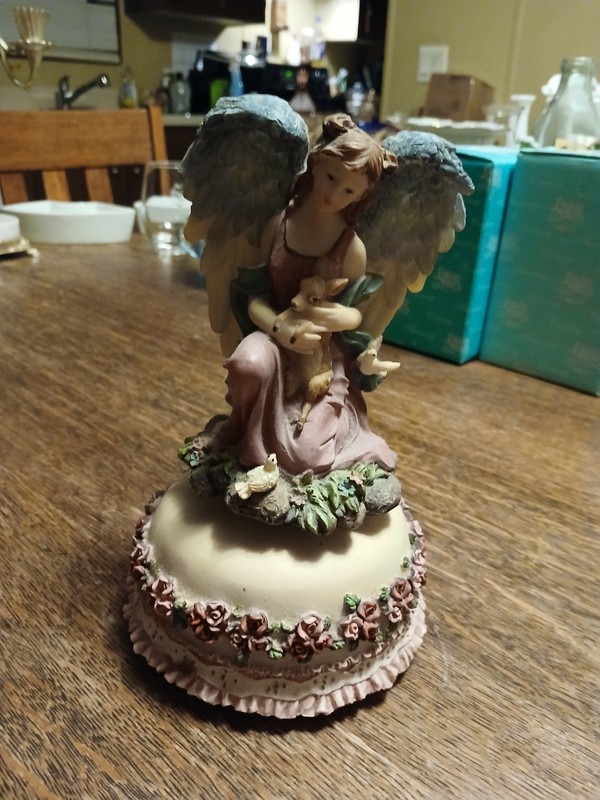 Vintage Angel Musical Figurine, Works