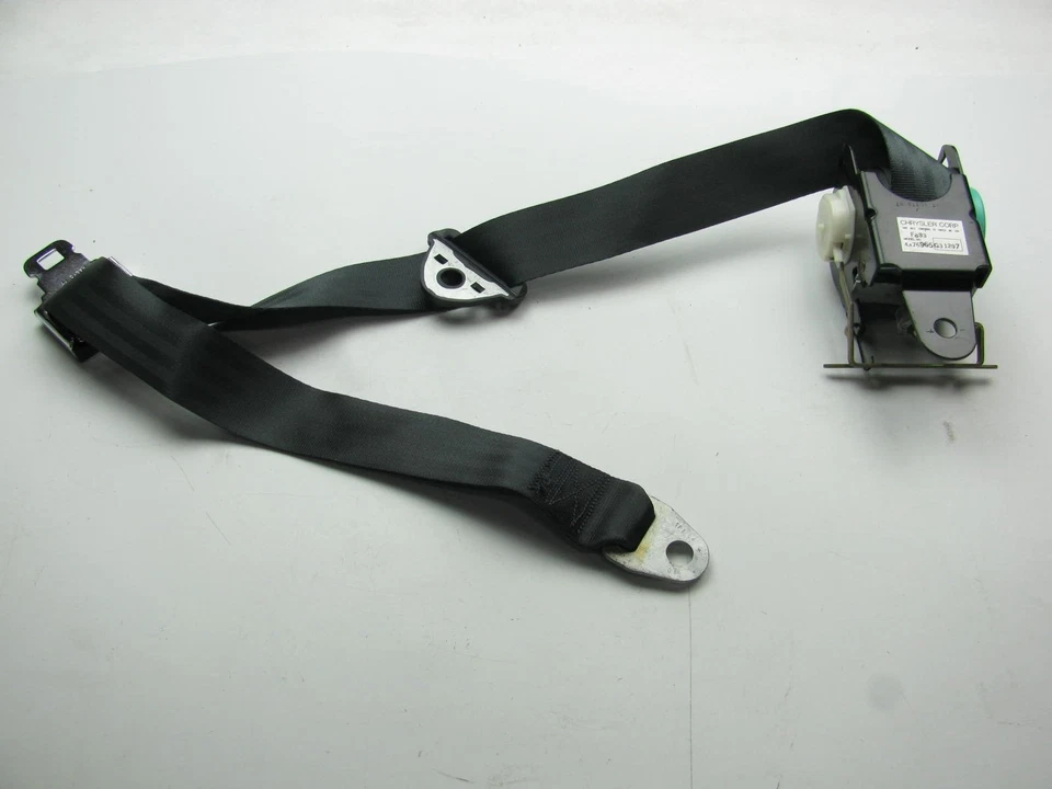 Nuevo de Lote Original F883fs8 Retractor de Cinturón de Seguridad Izquierdo para 87-88 Chrysler New Yorker, Lebaron Foto 2 de 4