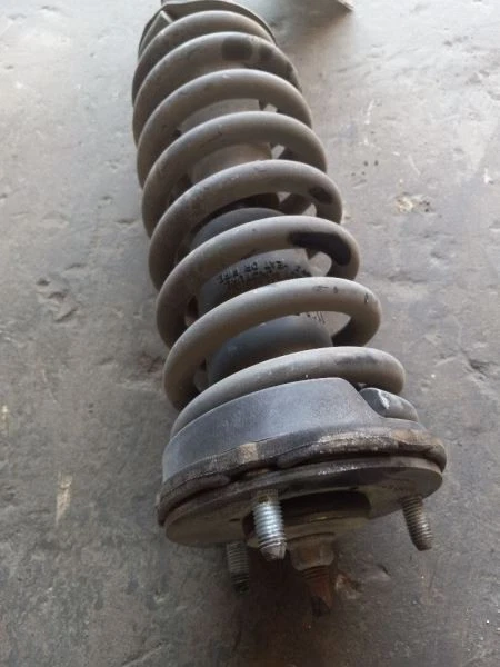04 05 06 07 08 09 10 11 12 GMC CANYON OEM suspensión de puntal delantero 20931004 Foto 4 de 4