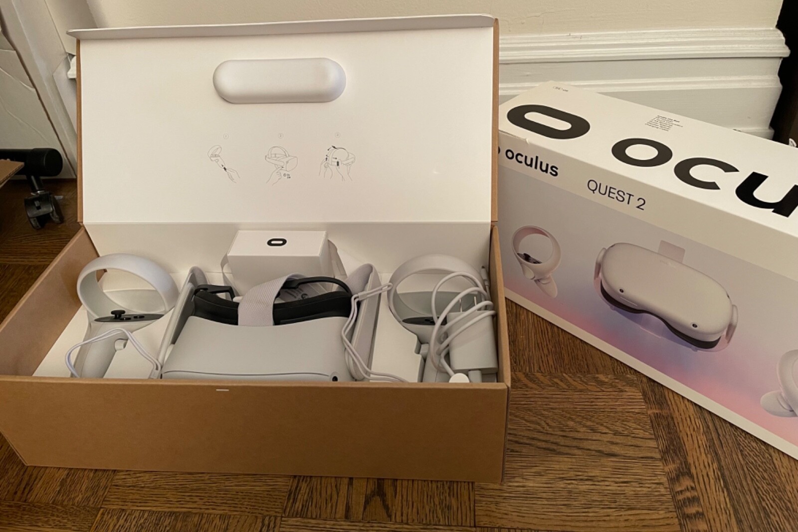 NIB Meta Oculus Quest 2 64GB VR Headset - White - With Accessories-image
