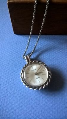 Montre Pendentif Mécanique Vintage Genève - Fabrication Suisse - Occasion - Mouvement Manuel