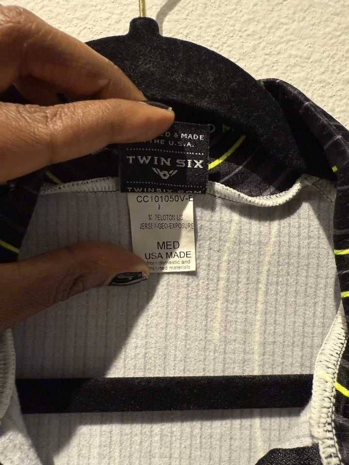 Twin Six Cycling Jersey Black & Neon Green Full Zip Long Sleeve Knit Size Medium - Image 4 of 4