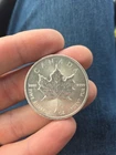 ( 5)2014 CANADA MAPLE LEAF 5 Dollars  1 oz .999 Fine Silver Elizabeth II coin