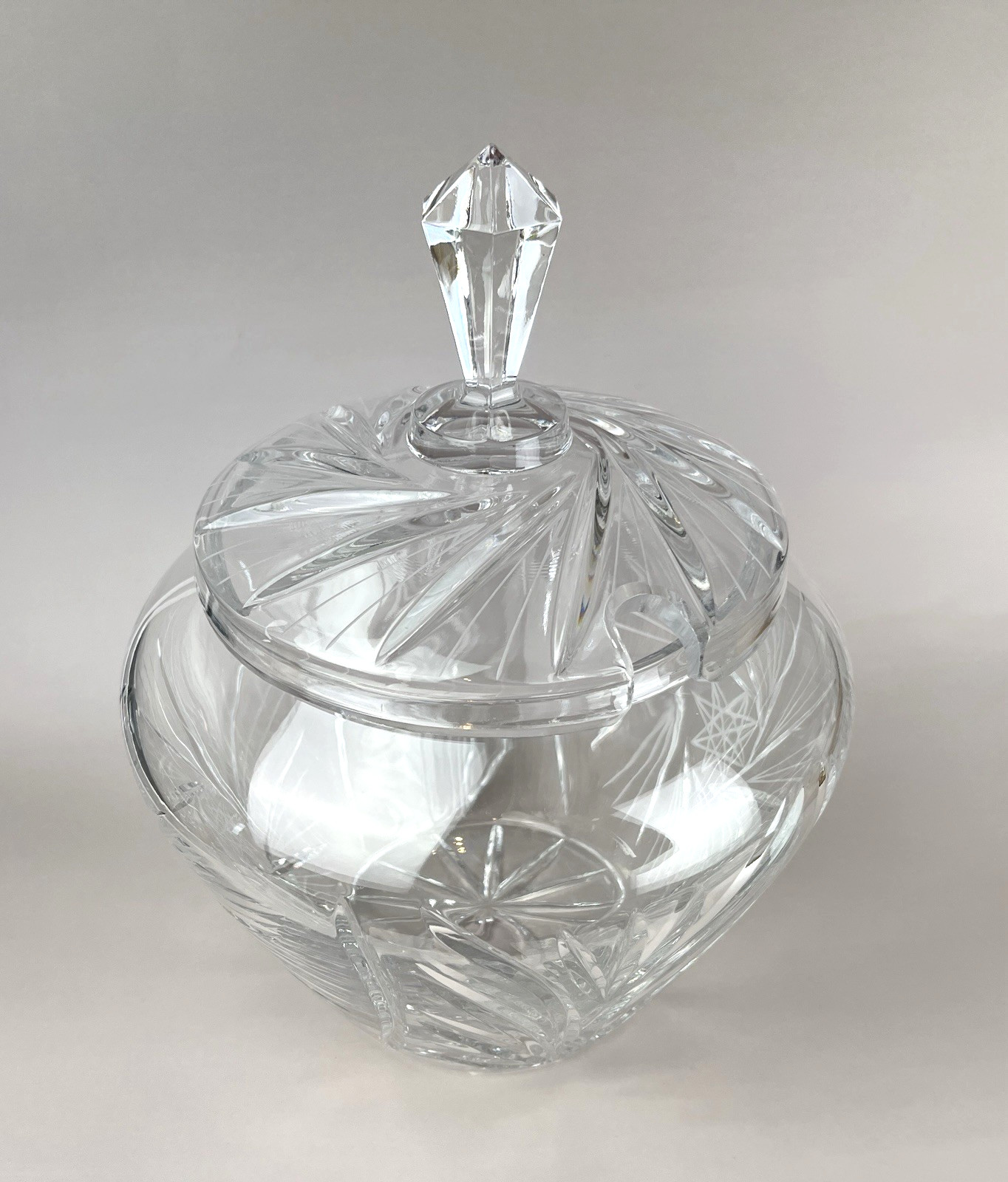 Large Heavy Cut Crystal Biscuit Barrel Lidded Punch Bowl Jar Bonbon Candy Bowl image 7