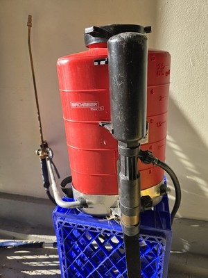 Birchmeier FLOX + 2.5 Gal Manual Backpack Garden Sprayer