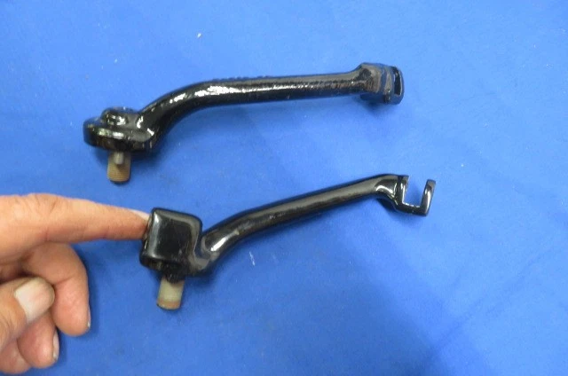 Reposapiés plegable Triumph Unit 650cc (juego) a través de 1970 TR6C, TT, T120C BONITO Foto 4 de 4