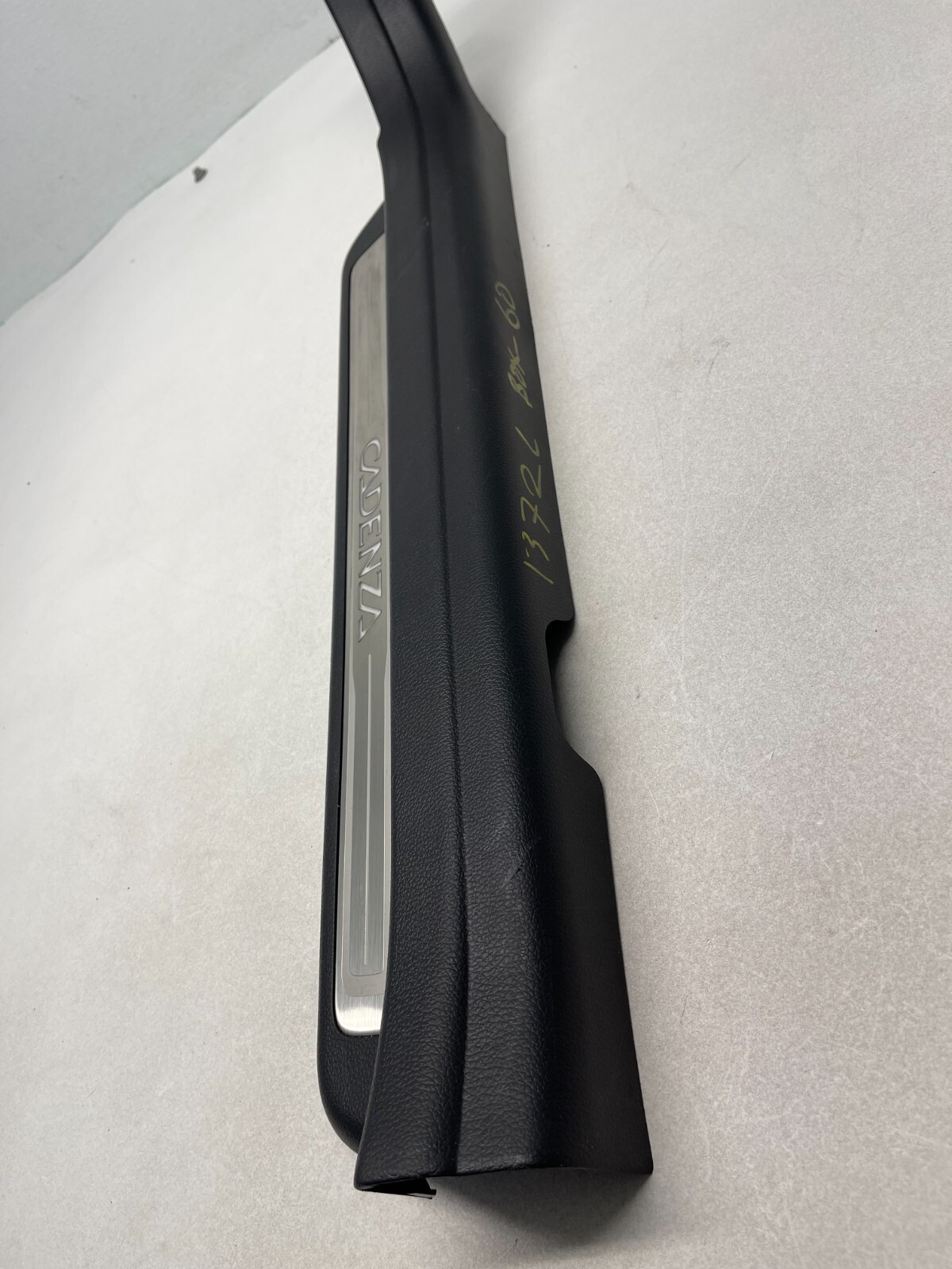 Drivers Front Sill Scuff Plate Kia Cadenza Door Trim Lighted Light  